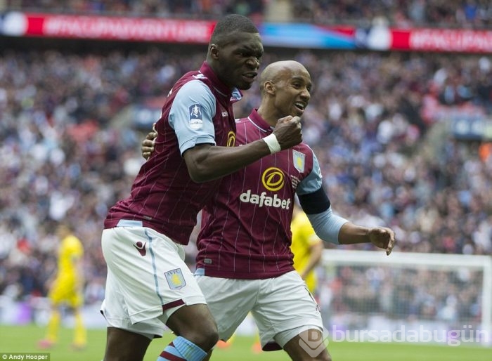 Aston Villa Liverpool'u kupanın dışına itti!