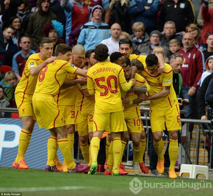Aston Villa Liverpool'u kupanın dışına itti!