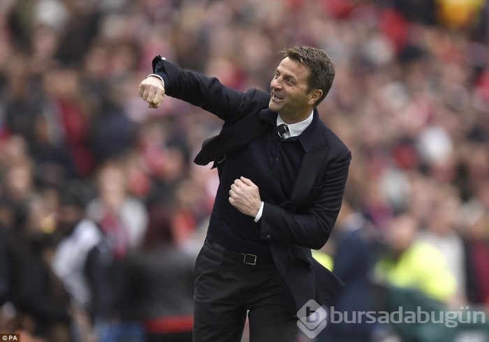 Aston Villa Liverpool'u kupanın dışına itti!