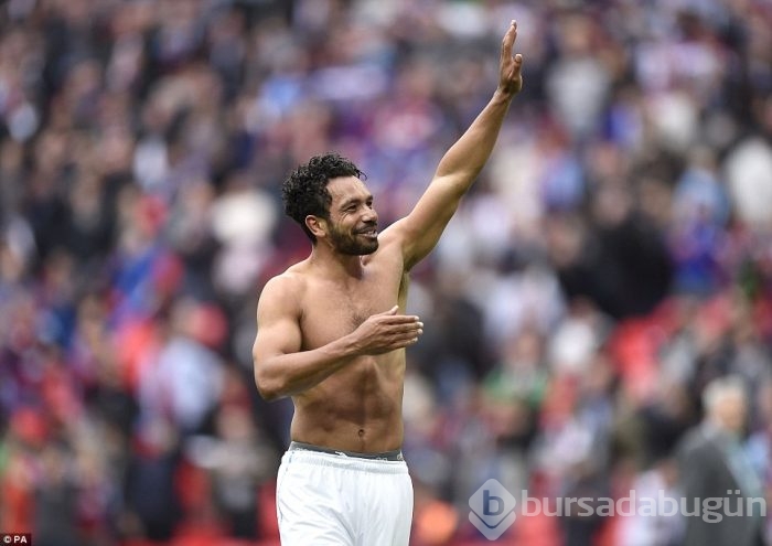 Aston Villa Liverpool'u kupanın dışına itti!
