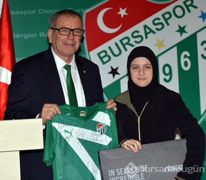 Bursaspor sevgisini kağıda döken minikler ödüllendirildi!