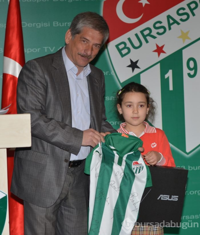 Bursaspor sevgisini kağıda döken minikler ödüllendirildi!