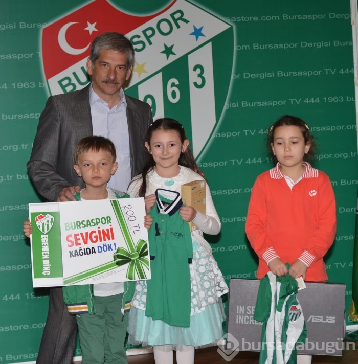 Bursaspor sevgisini kağıda döken minikler ödüllendirildi!