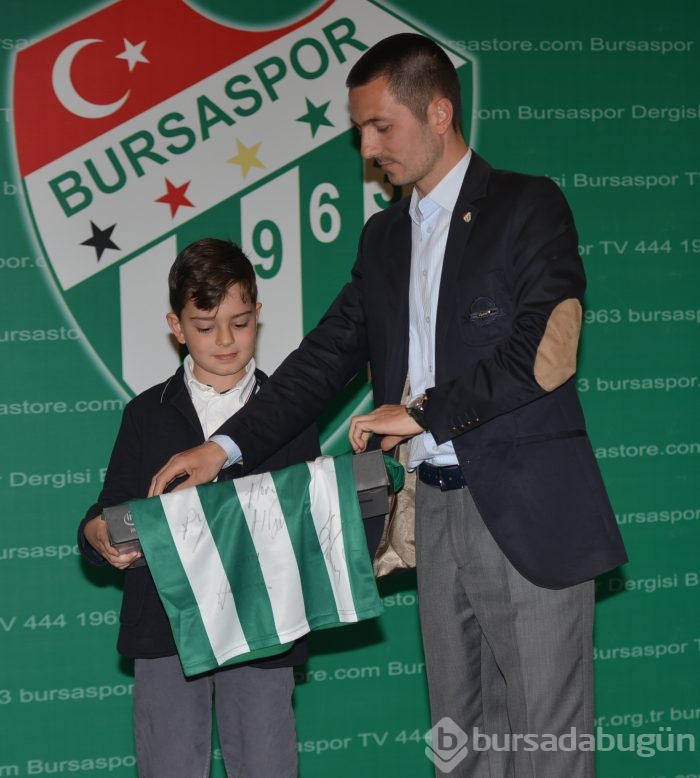 Bursaspor sevgisini kağıda döken minikler ödüllendirildi!