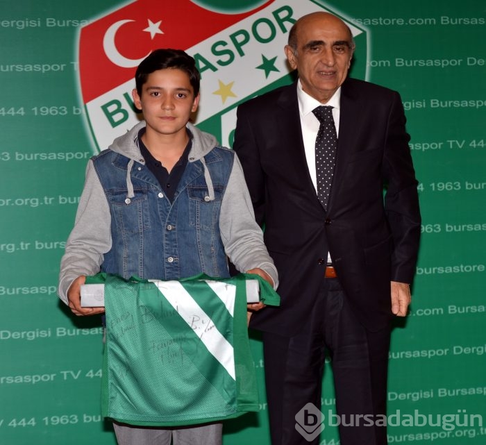Bursaspor sevgisini kağıda döken minikler ödüllendirildi!