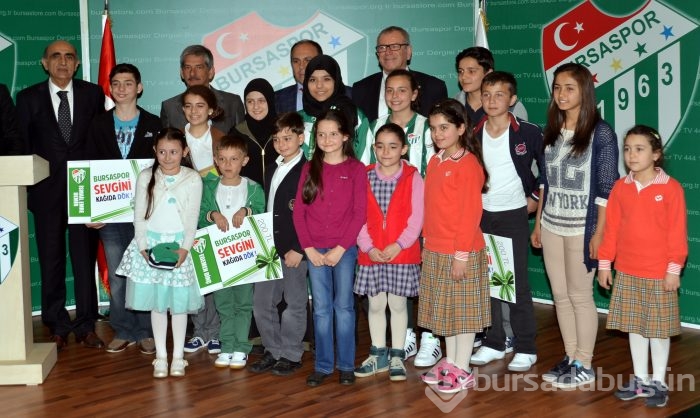 Bursaspor sevgisini kağıda döken minikler ödüllendirildi!