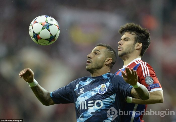 Allianz Arena Porto'nun başına yıkıldı!