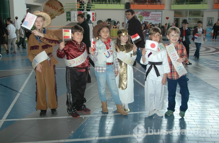 Minikler 23 Nisan'ı coşku içinde kutladılar...