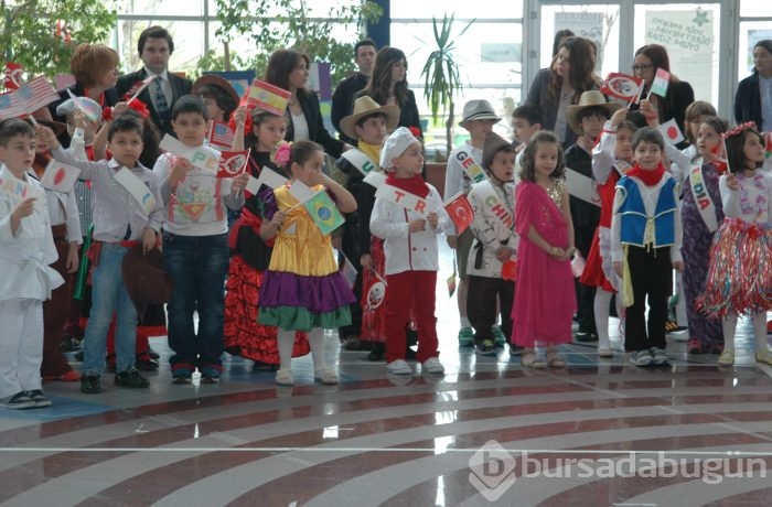 Minikler 23 Nisan'ı coşku içinde kutladılar...