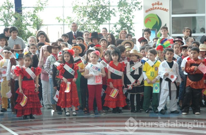 Minikler 23 Nisan'ı coşku içinde kutladılar...