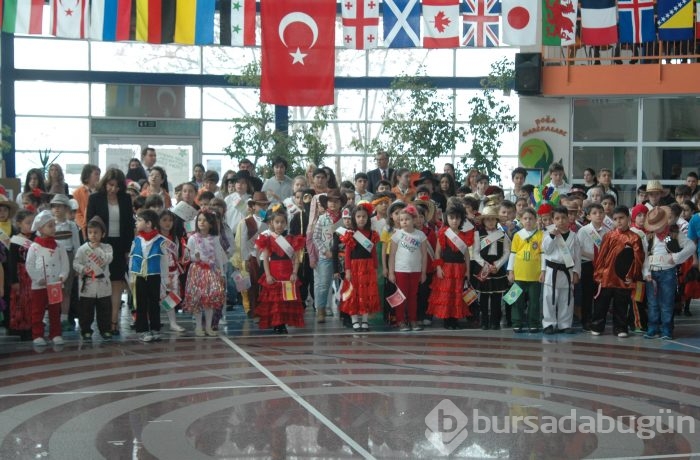 Minikler 23 Nisan'ı coşku içinde kutladılar...