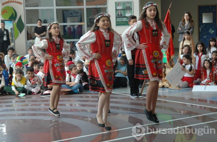Minikler 23 Nisan'ı coşku içinde kutladılar...