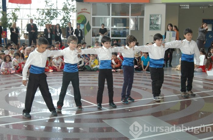 Minikler 23 Nisan'ı coşku içinde kutladılar...