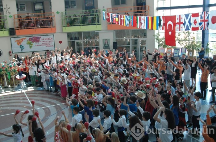 Minikler 23 Nisan'ı coşku içinde kutladılar...