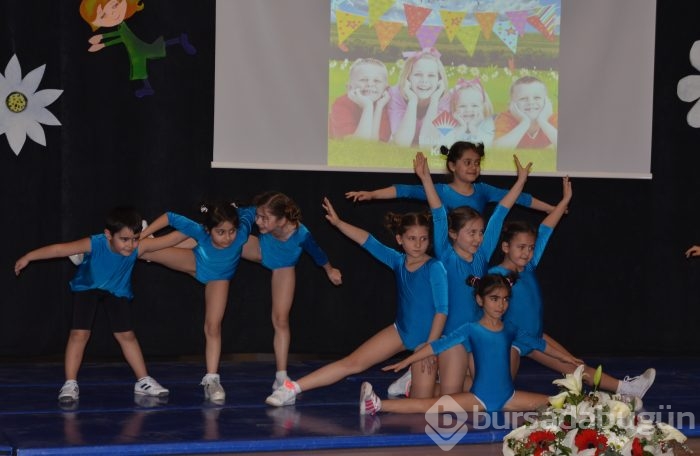 Bahçeşehir Koleji Öğrencileri 23 Nisan kutlaması...