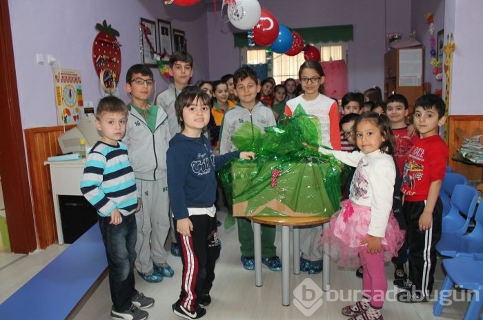 23 Nisan'da Oyuncaklarını paylaştılar...