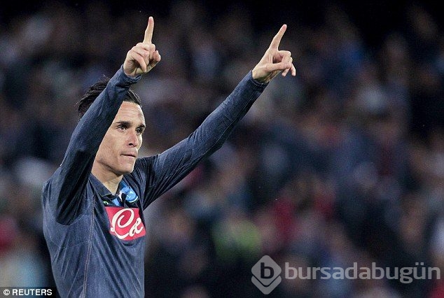 Napoli güle oynaya turladı