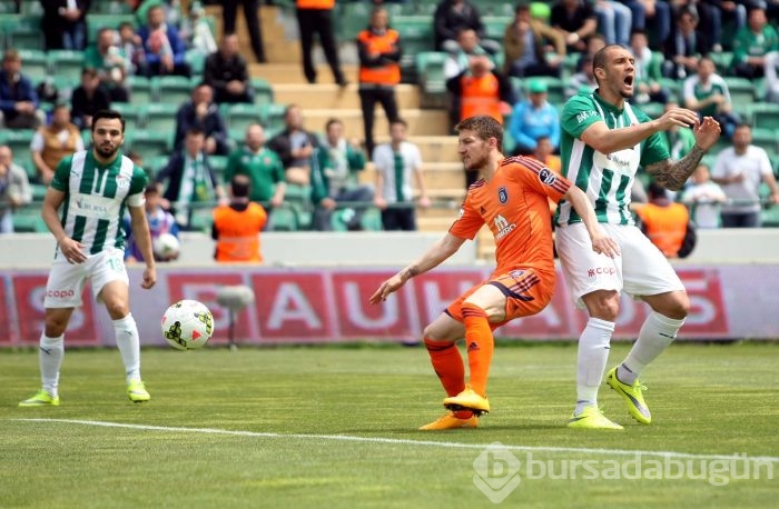 Timsah Başakşehir'i ezdi geçti!