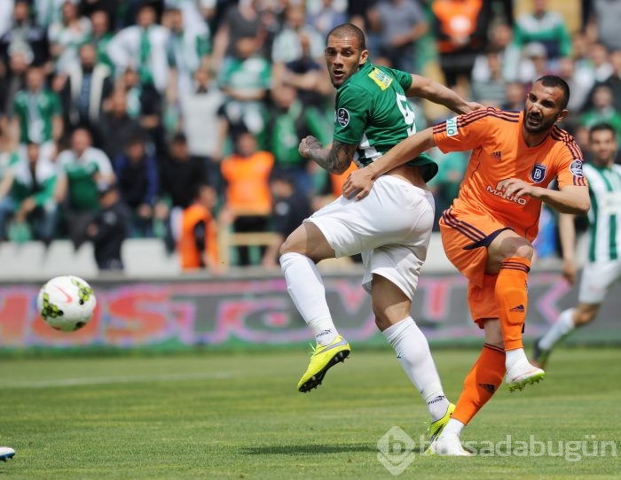 Timsah Başakşehir'i ezdi geçti!
