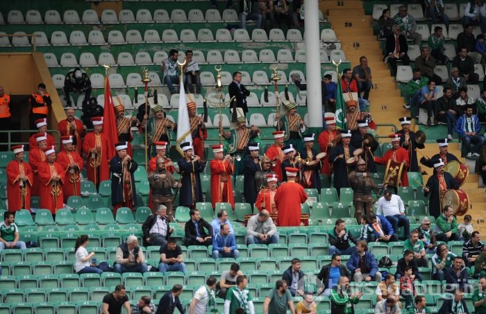 Timsah Başakşehir'i ezdi geçti!