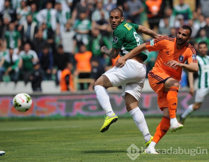 Timsah Başakşehir'i ezdi geçti!