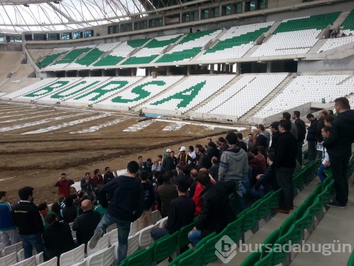 Bursaspor taraftarlarından Timsah Arena'ya çıkarma