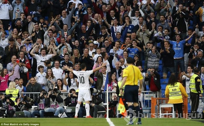 Real Madrid Barça'nın ensesinden düşmüyor!