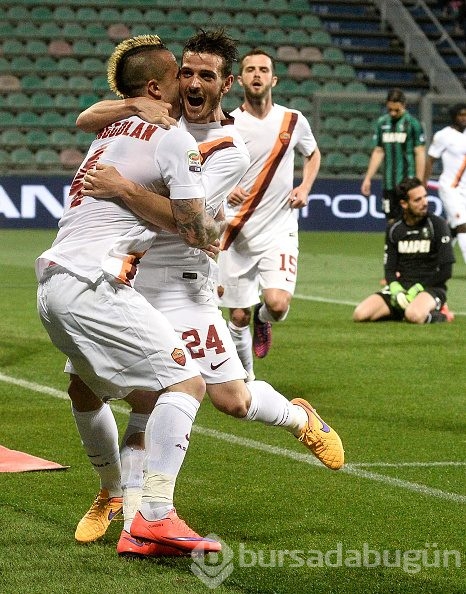 Roma deplasmanda coştu!