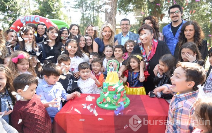 Emine Ada'renkli doğum günü...