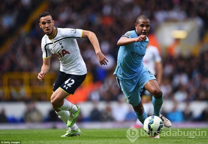 Manchester City'i Sergio Aguero sırtladı!