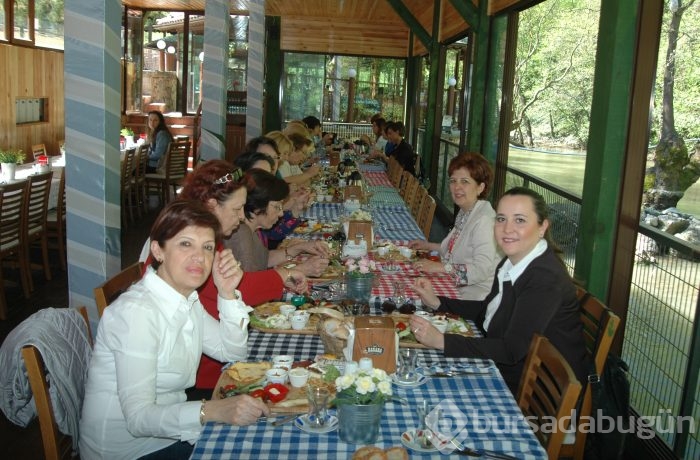 Anneler'in renkli hıdrellez şenliği...