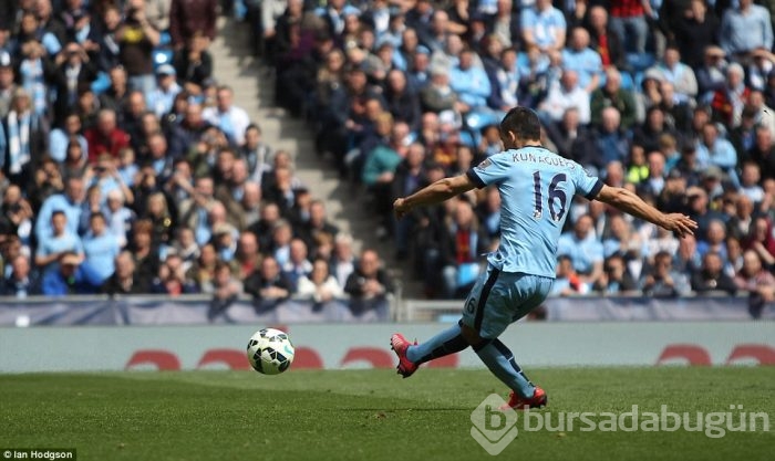 Manchester City, Queens Park Rangers'a acımadı!
