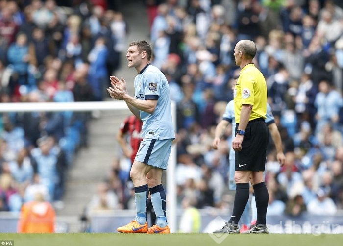 Manchester City, Queens Park Rangers'a acımadı!