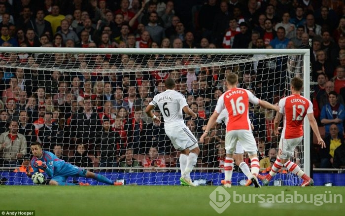 Bafetimbi Gomis Arsenal'i yıktı!