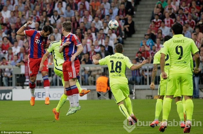 Neymar, Bayern Münih'in hayallerini çöpe attı!