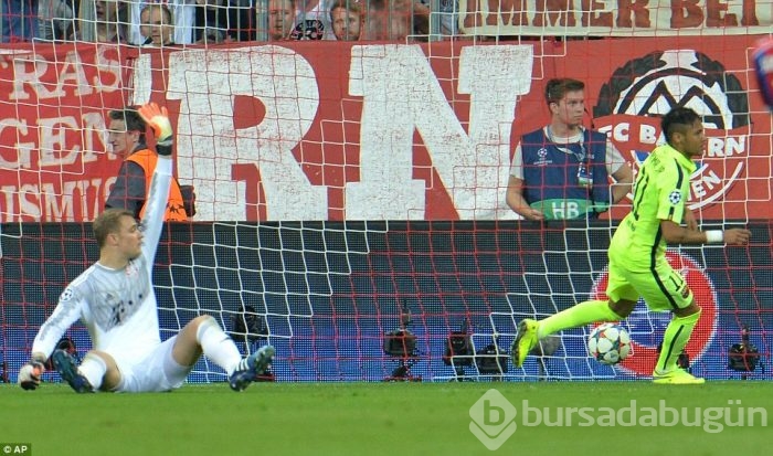 Neymar, Bayern Münih'in hayallerini çöpe attı!