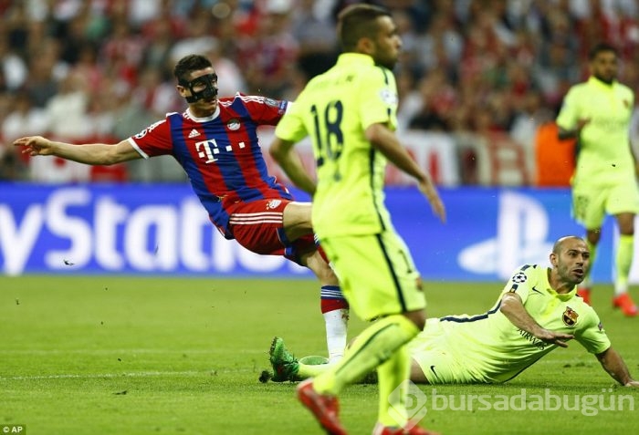 Neymar, Bayern Münih'in hayallerini çöpe attı!
