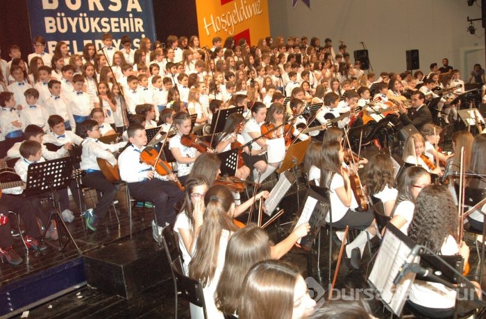  Erol Evgin ile Örnek Müzisyenler  aynı sahnede....