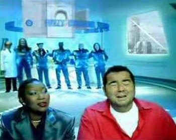 Reklamlardan servet kazandılar
