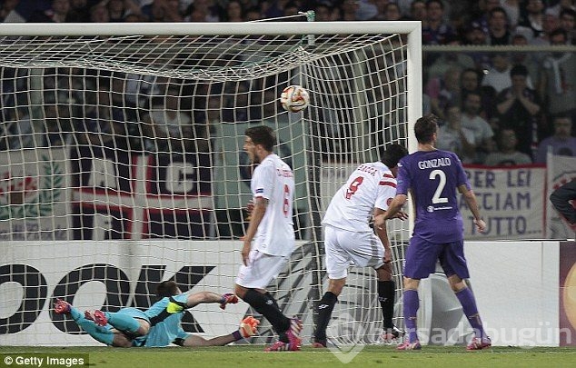 Sevilla güle oynaya finalde!
