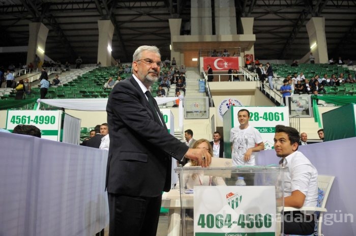 Bursaspor kongresinde büyük heyecan yaşandı!