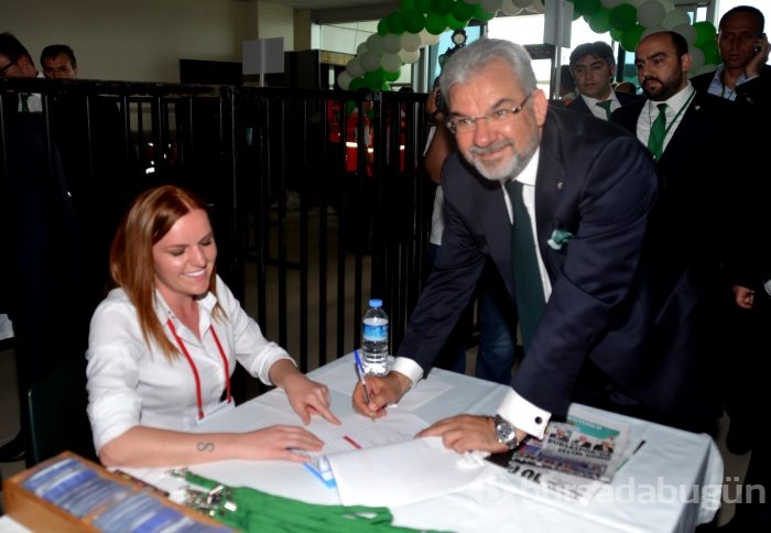 Bursaspor kongresinde büyük heyecan yaşandı!
