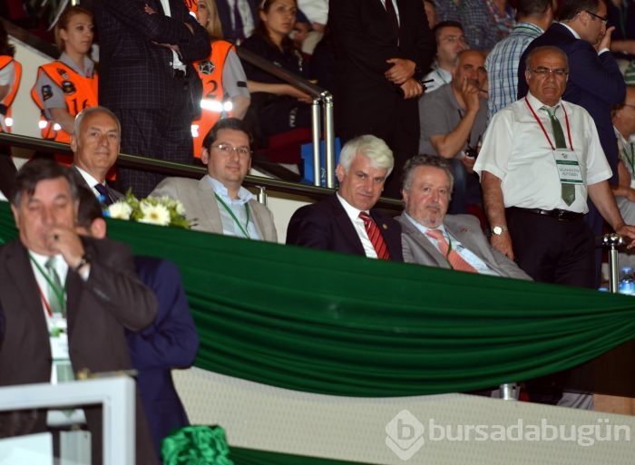 Bursaspor kongresinde büyük heyecan yaşandı!