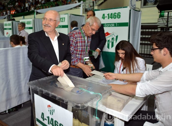 Bursaspor kongresinde büyük heyecan yaşandı!