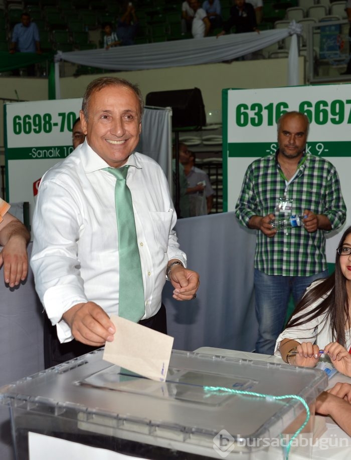 Bursaspor kongresinde büyük heyecan yaşandı!