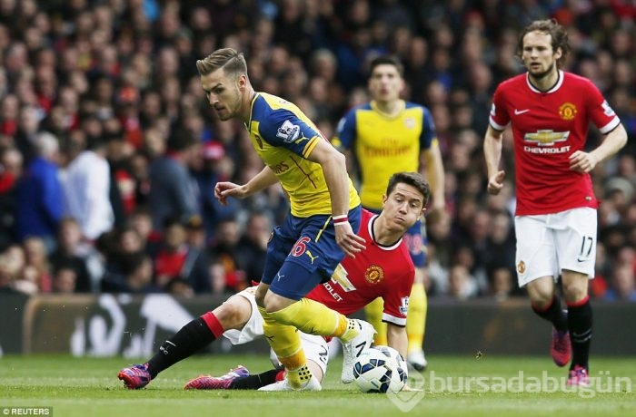 ManU Arsenal'a takıldı!