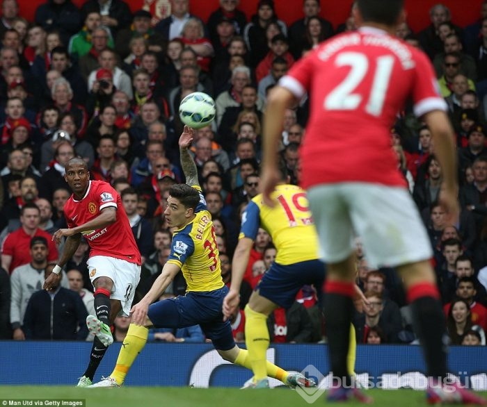 ManU Arsenal'a takıldı!