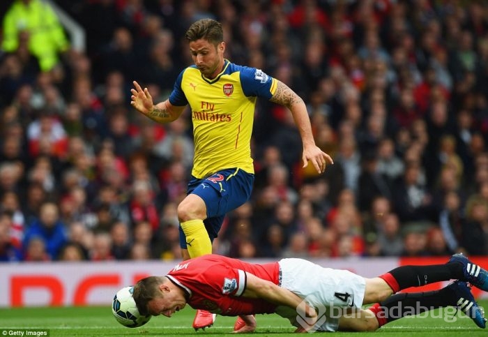 ManU Arsenal'a takıldı!