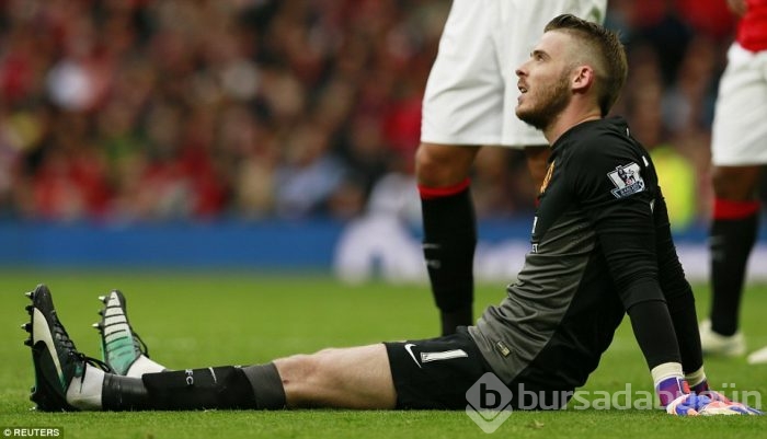 ManU Arsenal'a takıldı!