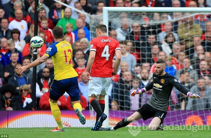 ManU Arsenal'a takıldı!
